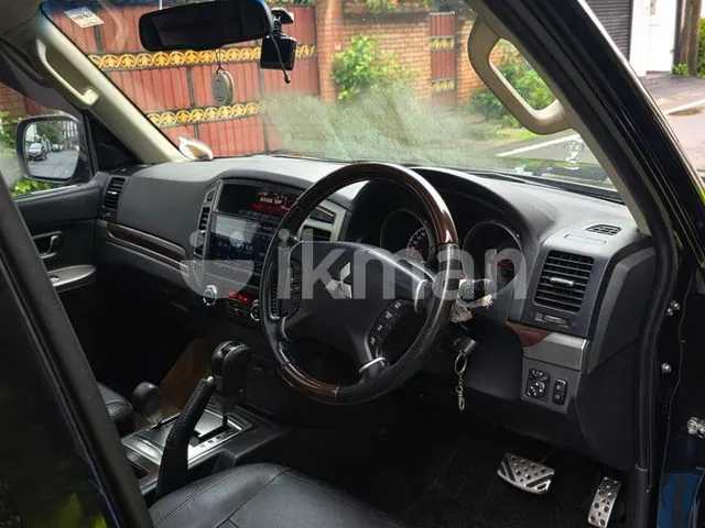 Mitsubishi Montero 2015 photo 3