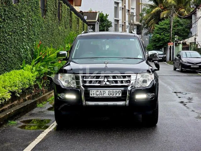 Mitsubishi Montero 2015 photo 2