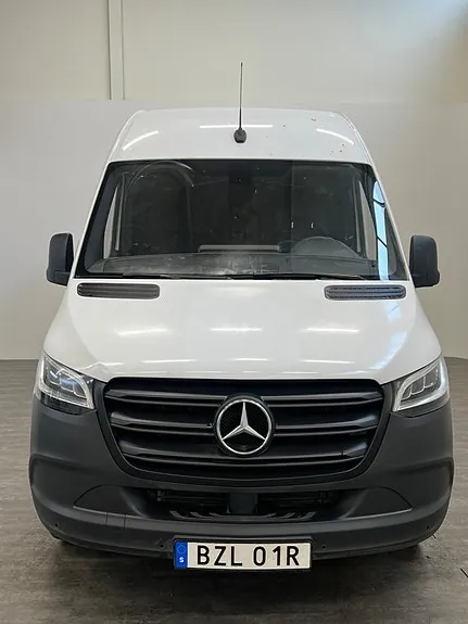 Mercedes-Benz Sprinter 319 2022 photo 2