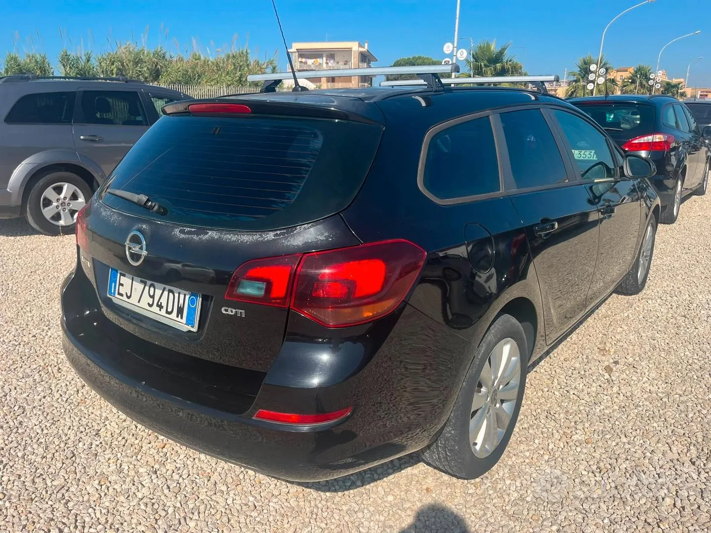 Opel Astra 2011 photo 4