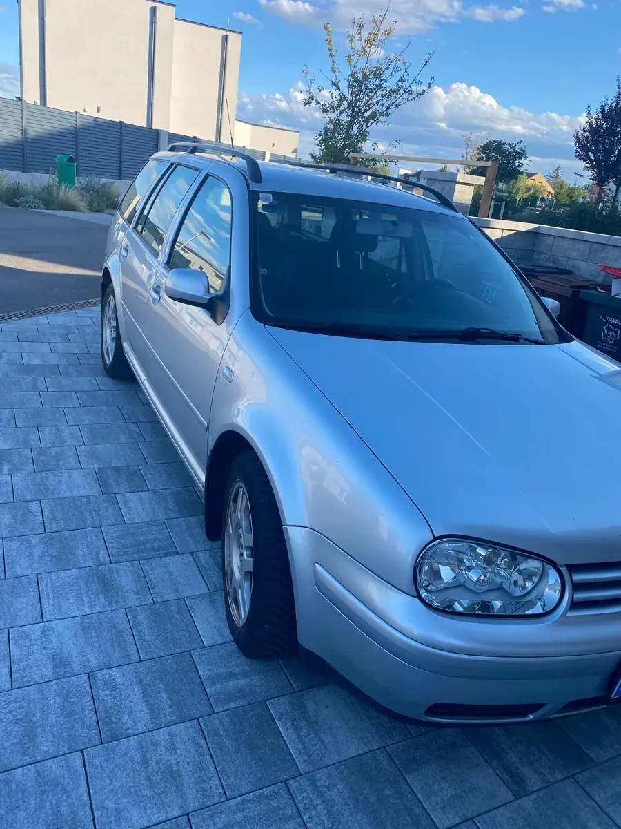 Volkswagen Golf 2002 photo 2