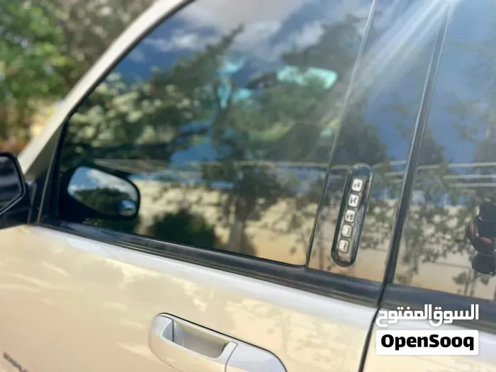Ford Explorer 2004 photo 4