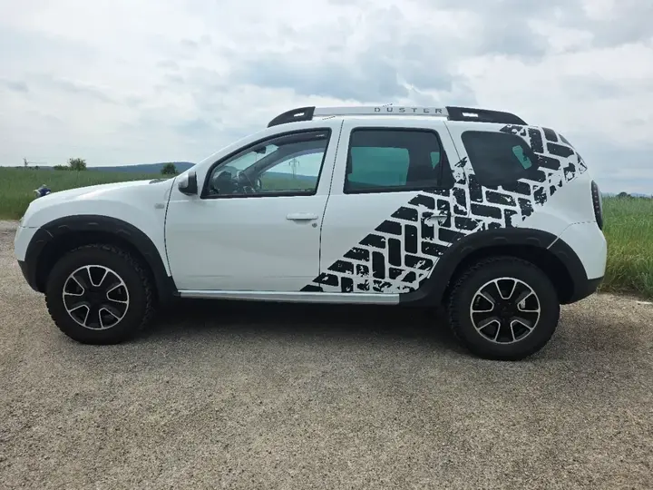 Dacia Duster 2016 photo 2