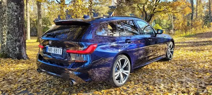 BMW 330 2019 photo 3