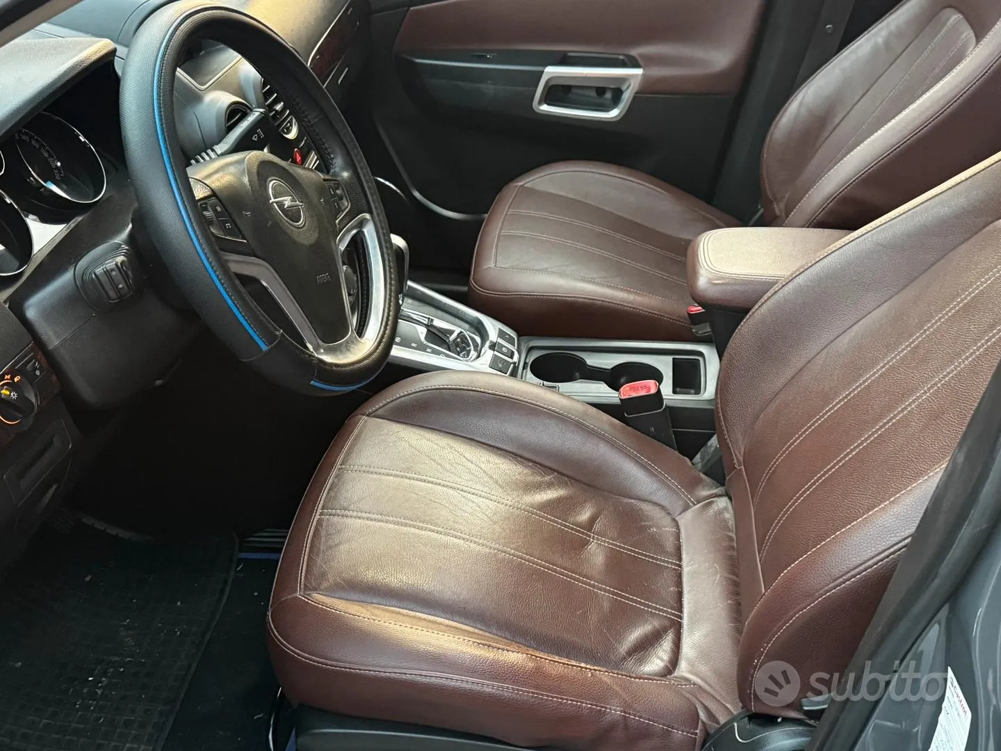 Opel Antara 2011 photo 2