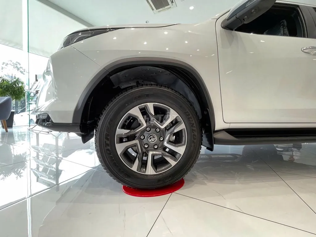 Toyota Fortuner 2026 photo 4