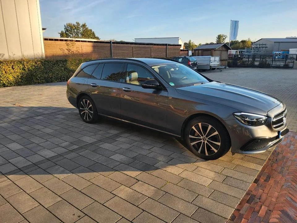 Mercedes-Benz E 300 De