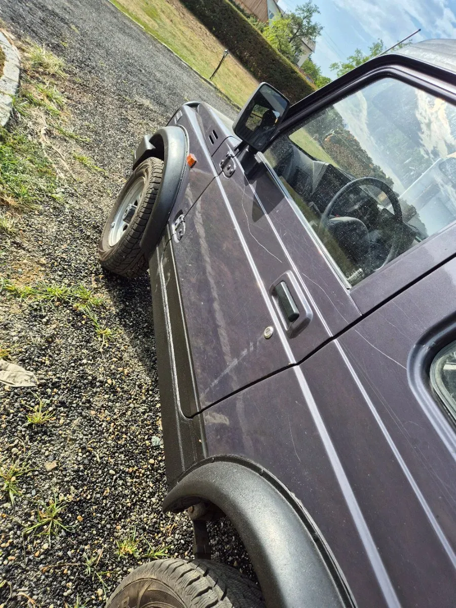 Suzuki Samurai 1997 photo 2
