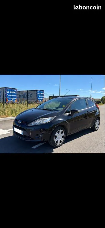 Ford Fiesta 2010 photo 3
