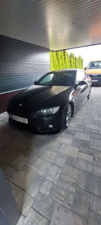 BMW 3 Series 2008 photo 2