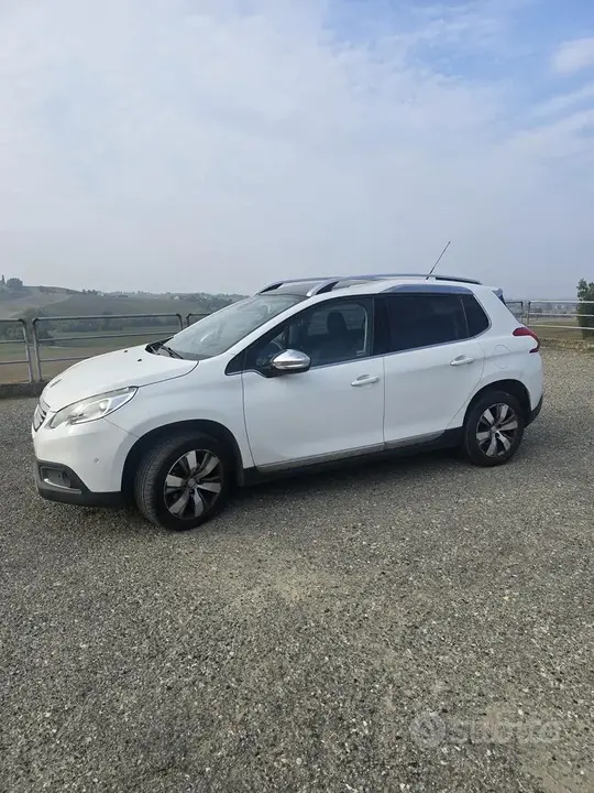 Peugeot 2008 2013 photo 2