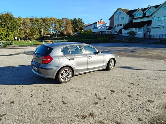 BMW 116I 2009 photo 3