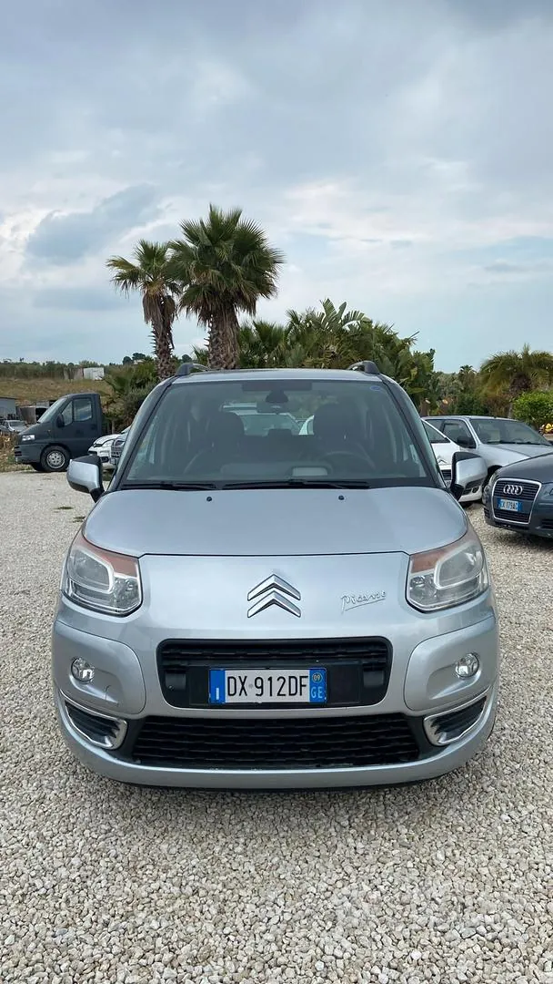Citroen C3 Picasso 2009 photo 3