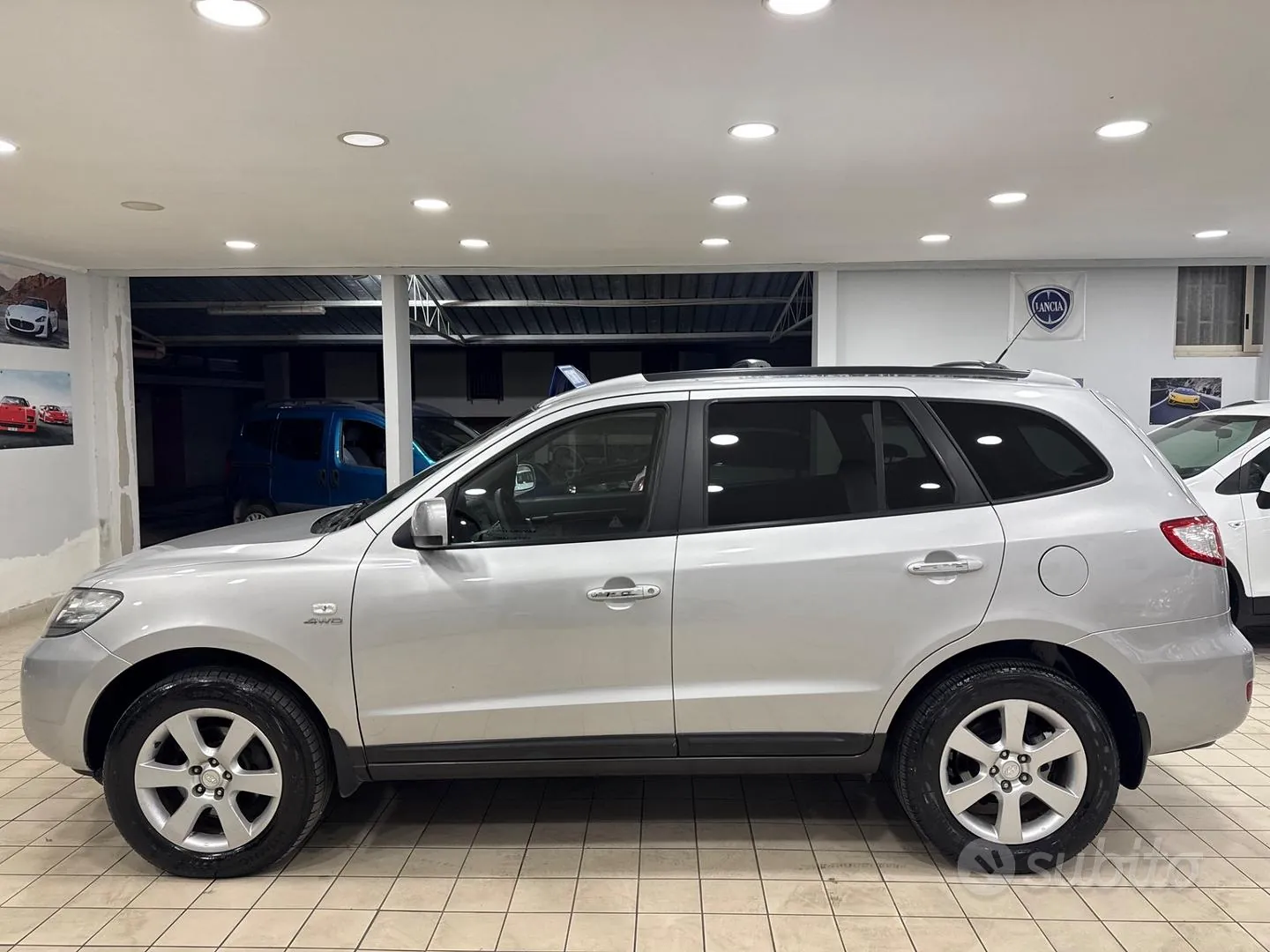 Hyundai Santa Fe 2010 photo 3