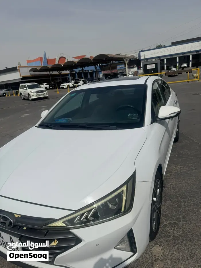 Hyundai Elantra 2019 photo 2