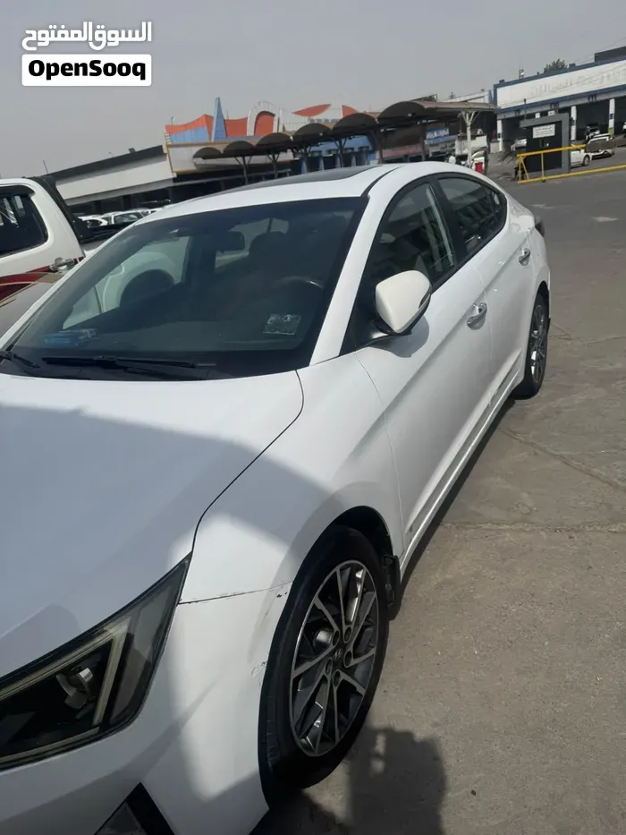 Hyundai Elantra 2019 photo 3