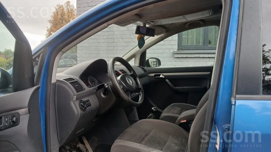 Volkswagen Touran 2006 photo 4