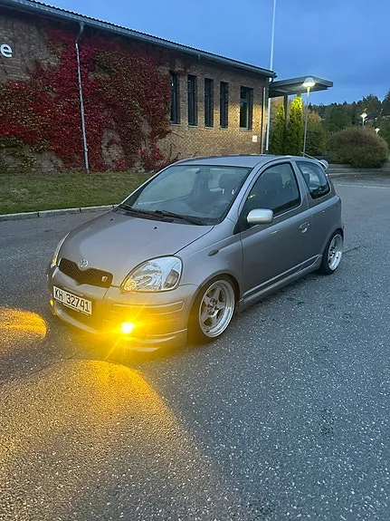 Toyota Yaris 2005 photo 3