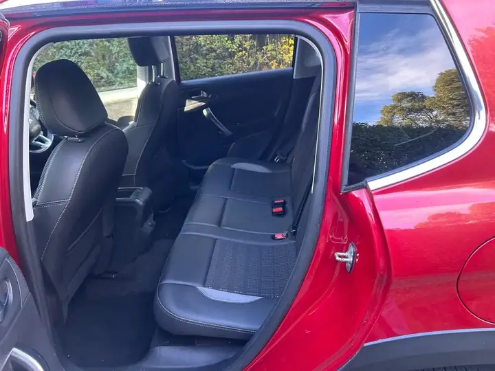 Peugeot 2008 2018 photo 5