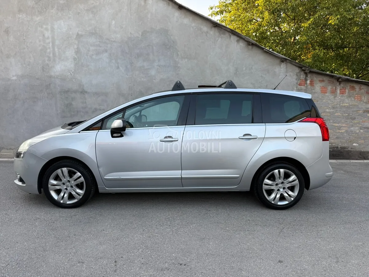 Peugeot 5008 2009 photo 2