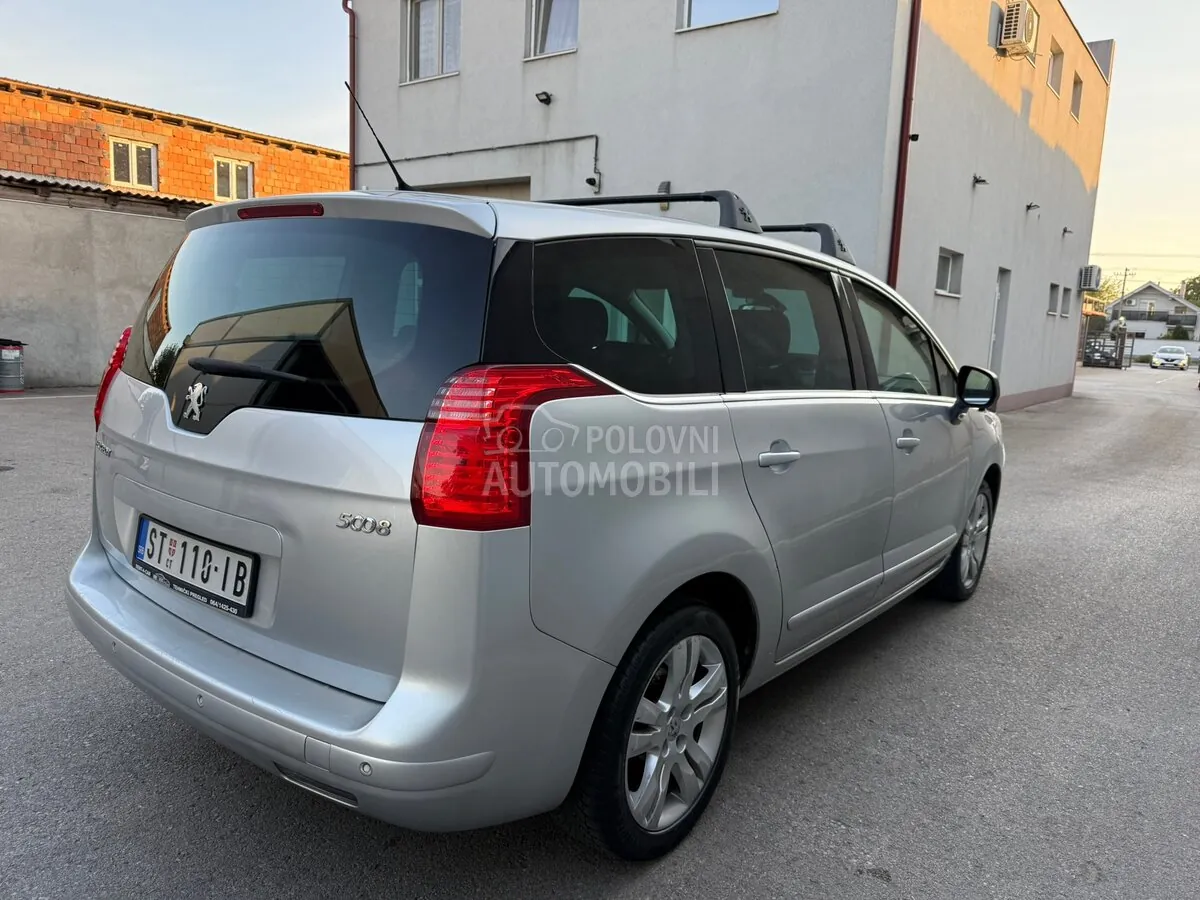 Peugeot 5008 2009 photo 5