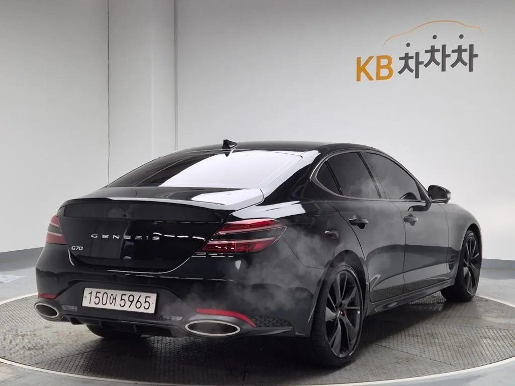 Genesis G70 2023 photo 3