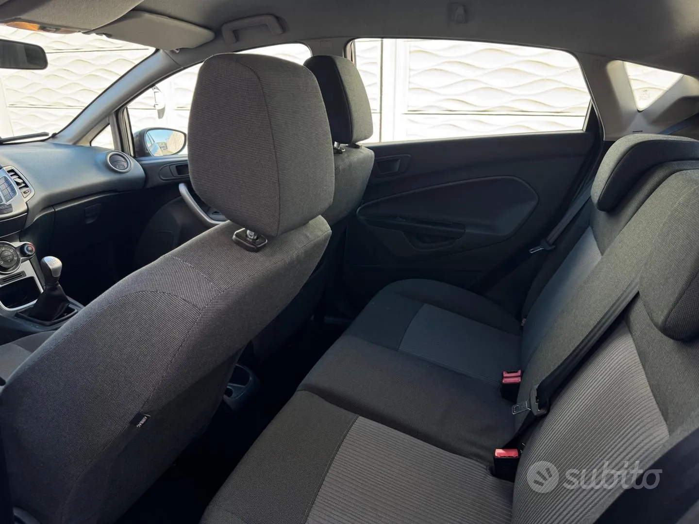 Ford Fiesta 2011 photo 5