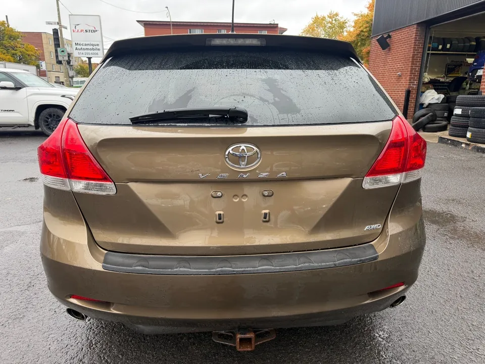 Toyota Venza 2012 photo 2