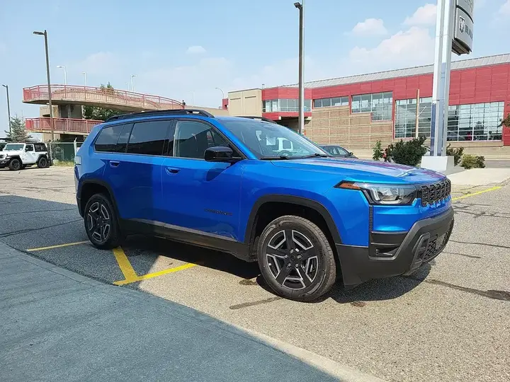 Jeep Cherokee 2026 photo 5