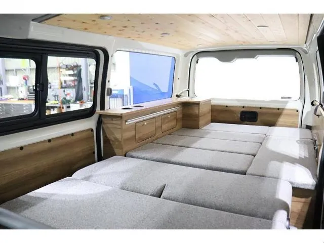 Toyota Hiace Bus 2026 photo 5