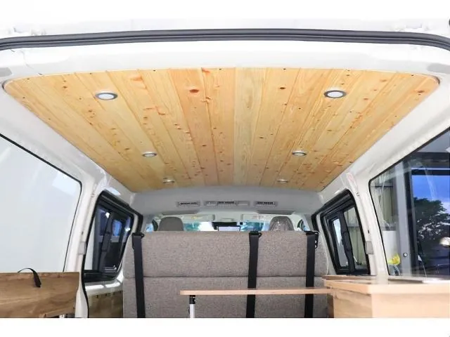 Toyota Hiace Bus 2026 photo 2