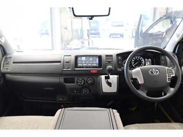 Toyota Hiace Bus 2026 photo 4