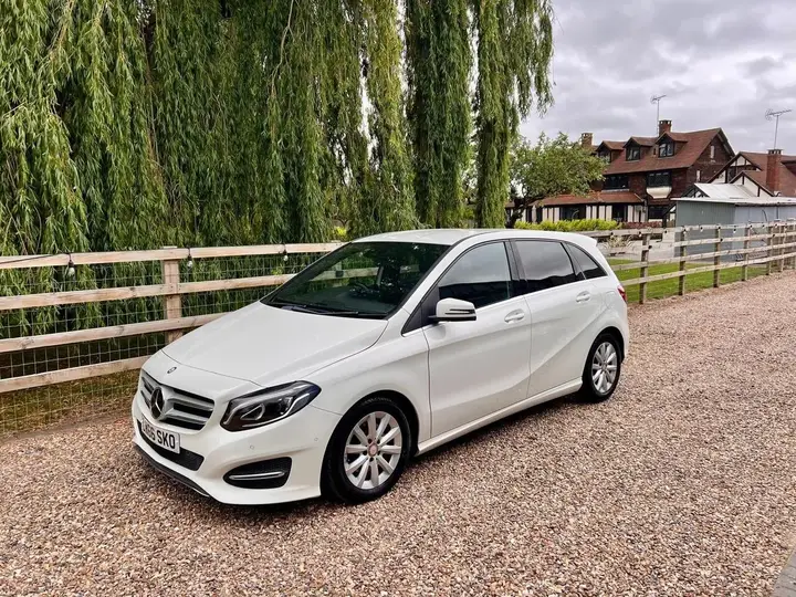 Mercedes-Benz B-Class 2016 photo 3