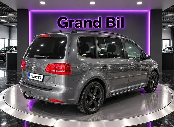 Volkswagen Touran 2012 photo 4