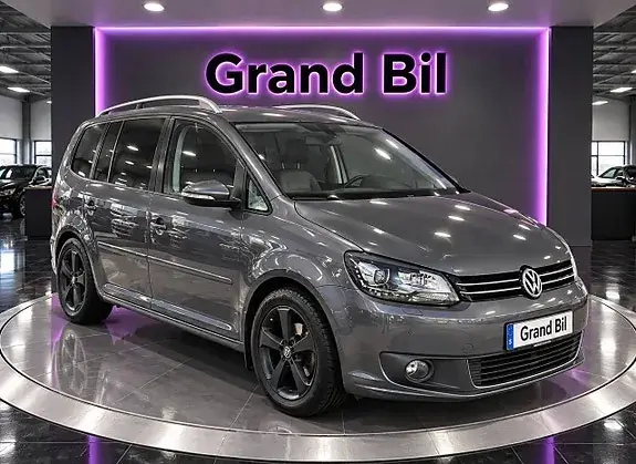 Volkswagen Touran 2012 photo 2