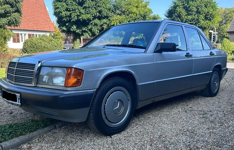 Mercedes-Benz 190D