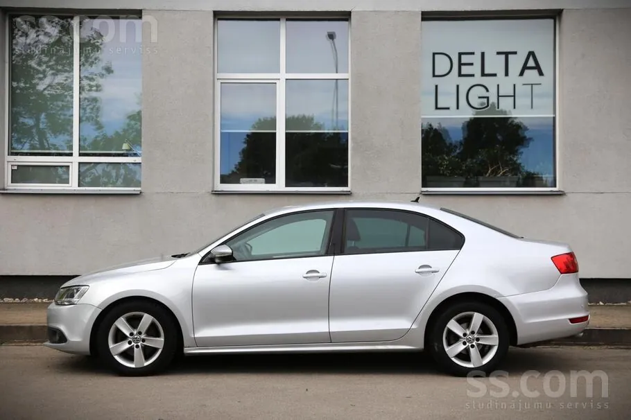 Volkswagen Jetta 2014 photo 2