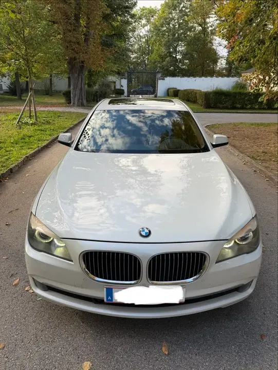 BMW 7 Series 2009 photo 3