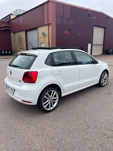 Volkswagen Polo 2015 photo 3
