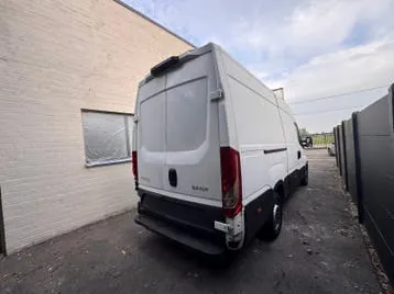 Iveco Daily 2021 photo 2