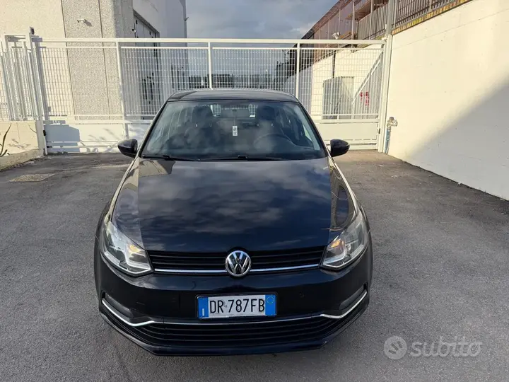 Volkswagen Polo 2014 photo 2
