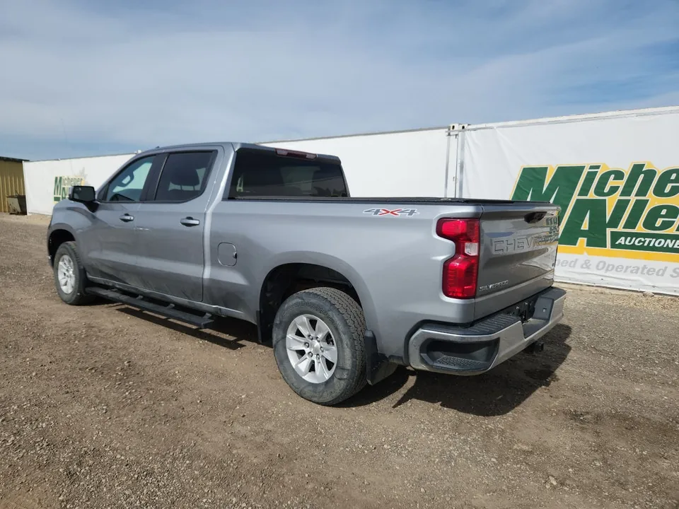 Chevrolet Silverado 1500 2023 photo 3
