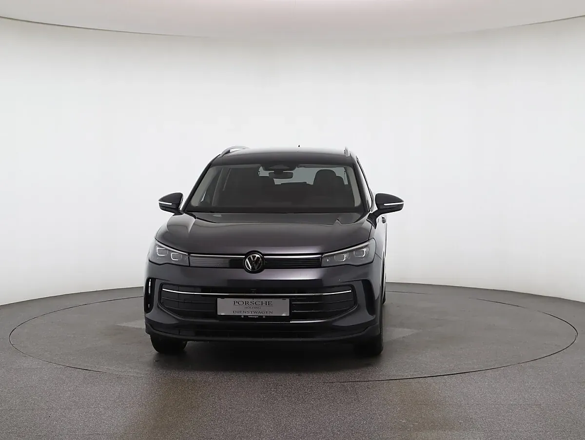 Volkswagen Tiguan 2025 photo 2
