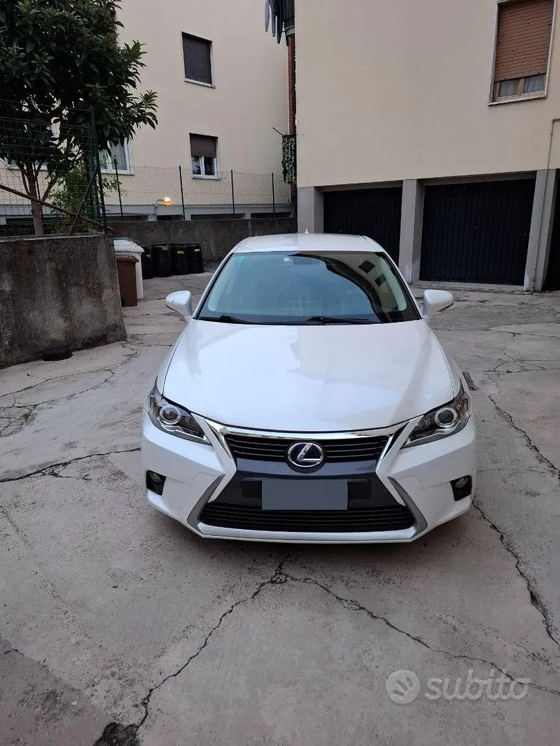 Lexus Ct 2015 photo 3