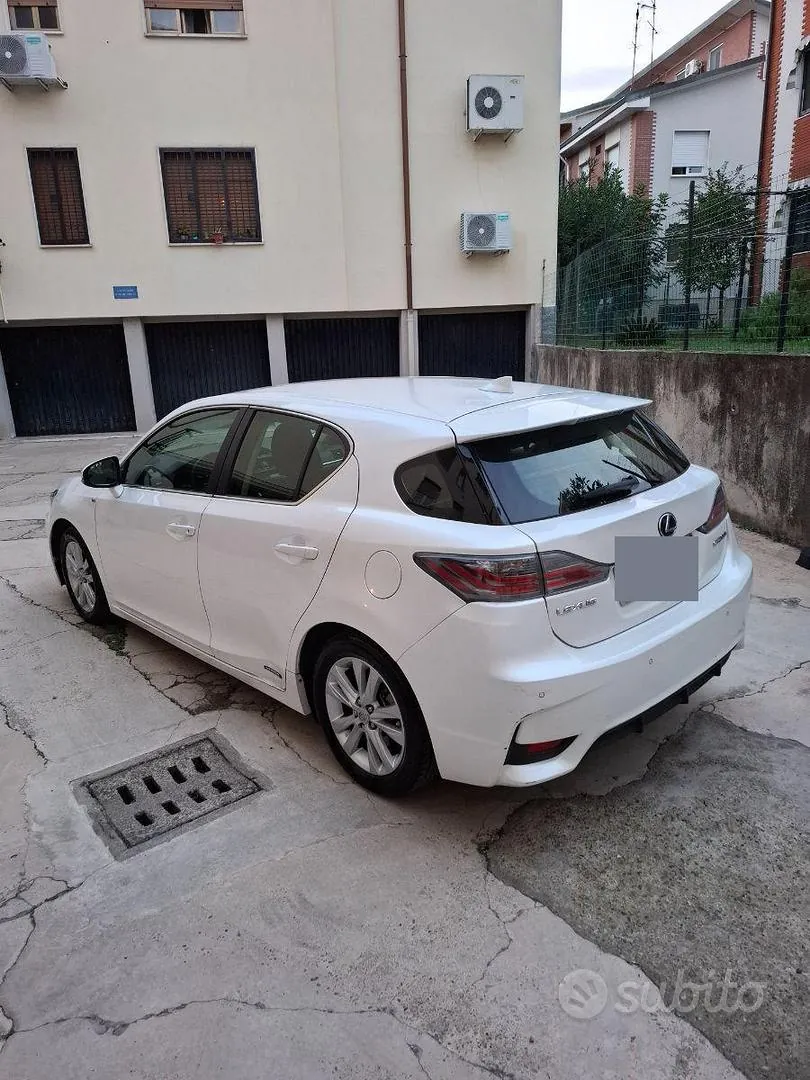 Lexus Ct 2015 photo 2