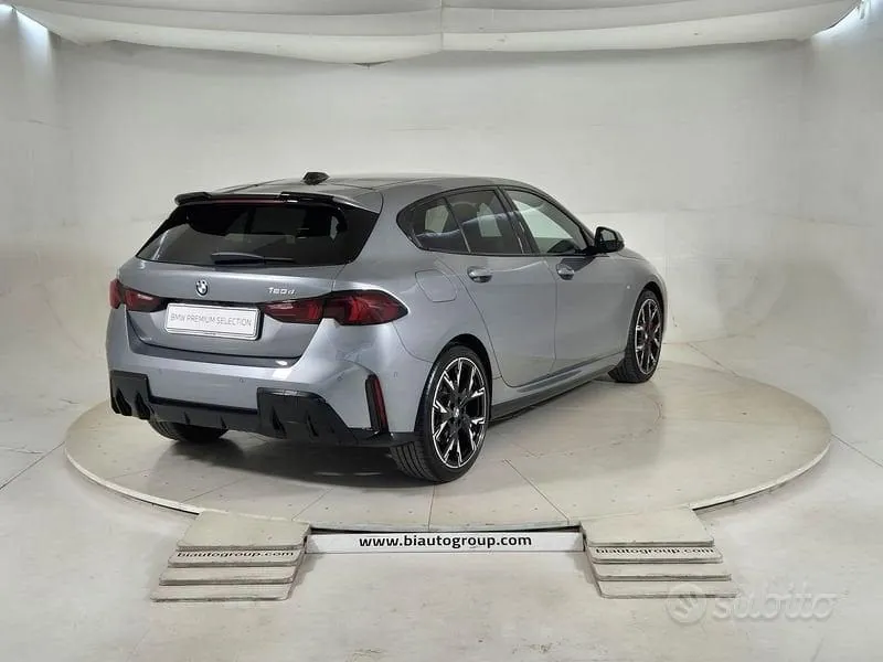 BMW 1 Series 2025 photo 4