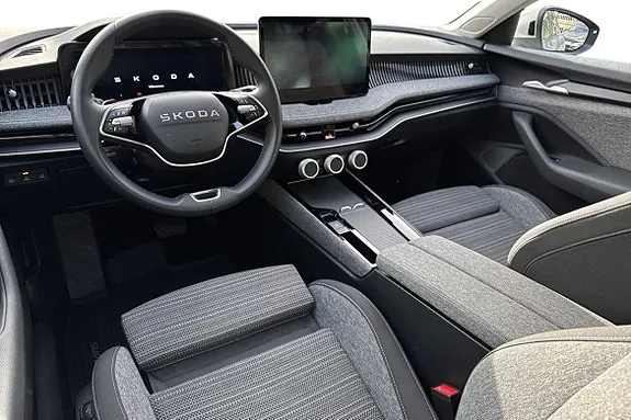 Skoda Superb 2025 photo 3