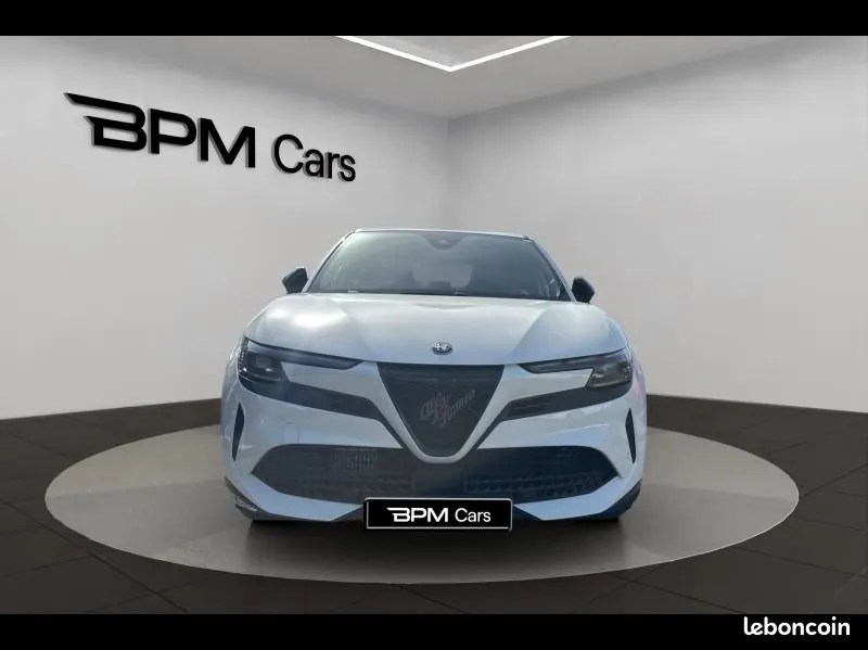 Alfa Romeo Junior 2025 photo 2