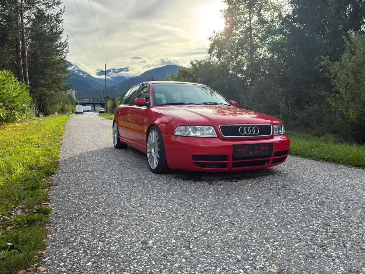 Audi A4 1999 photo 2