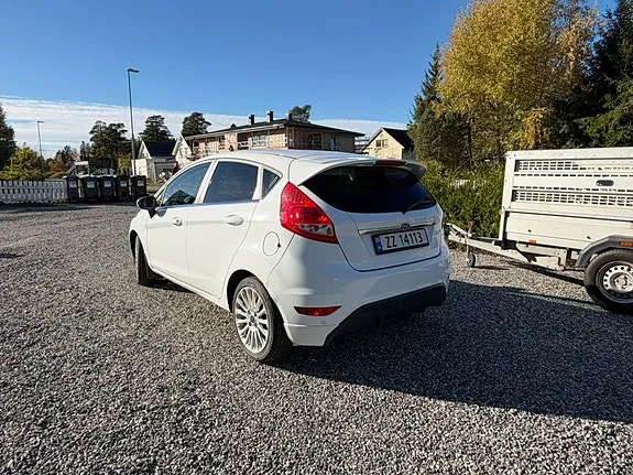 Ford Fiesta 2012 photo 5
